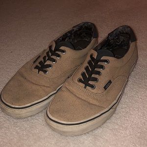 Tan vans, great condition. Size 8 (women’s 9.5)